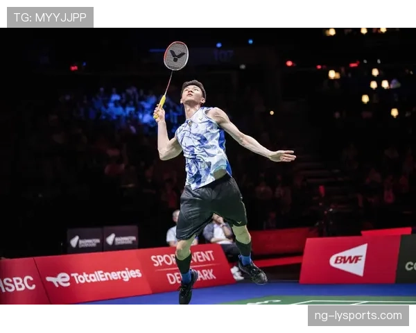 李梓嘉出门随手一袋，价格能把我工资吓哭