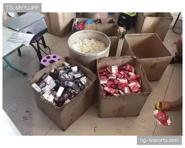苏亚雷斯训练完直接去超市抢购50盒蛋白粉，店员都认得他车牌