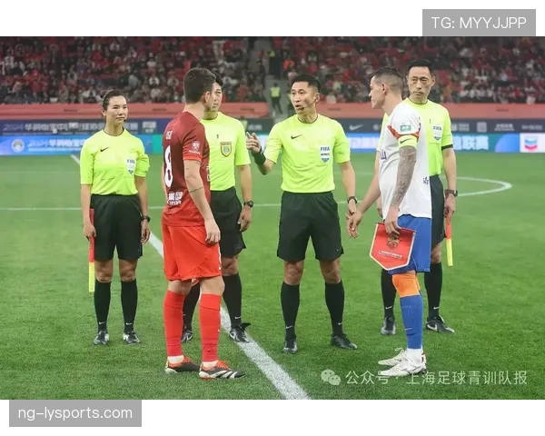 裁判如何识别并判罚足球场上的骗点行为陷阱？